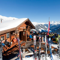 die Almhütte im Winter