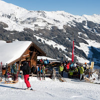 Skibetrieb auf der Lattenalm