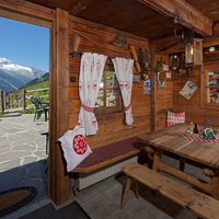 gemütliche Almhütte